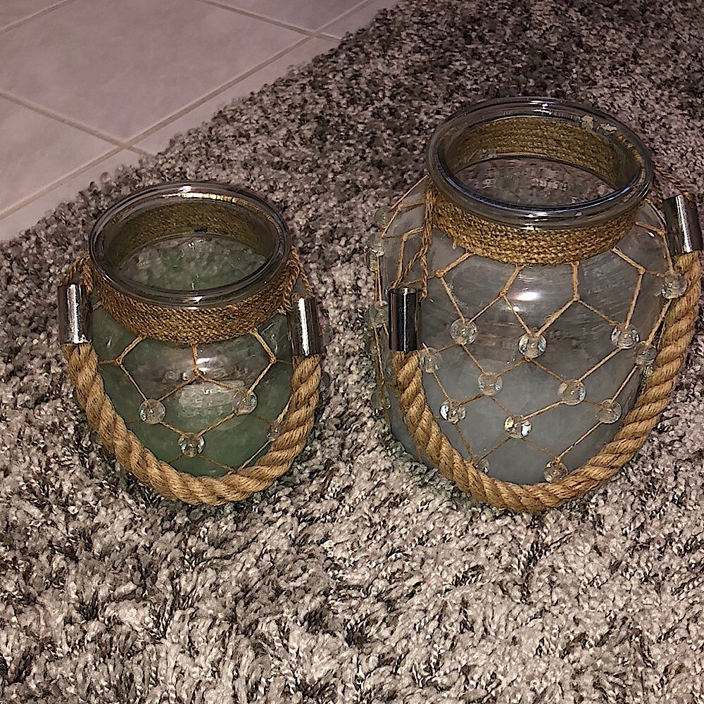 Decorative jars w| sea shells - Picture 1 of 12